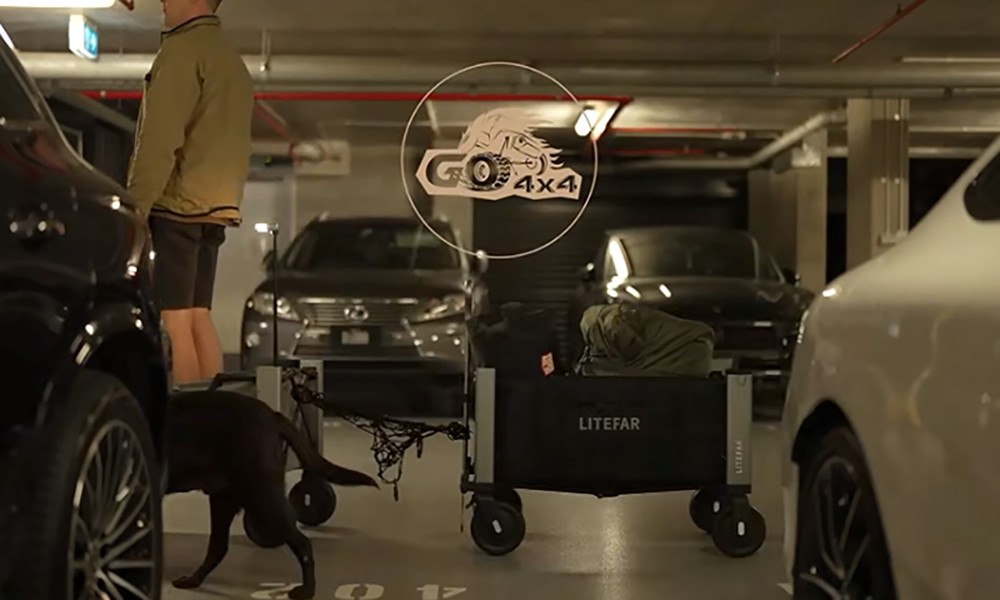 Chariot électrique télécommandé LITEFAR Orion, moteur silencieux de 500 W intégré au moyeu, capacité de chargement de 150 L, roues tout-terrain en caoutchouc plein de 7,5 pouces avec freins, batterie de 24 000 mAh, autonomie de 12 km, marche avant et arrière, châssis pliable en aluminium – Noir