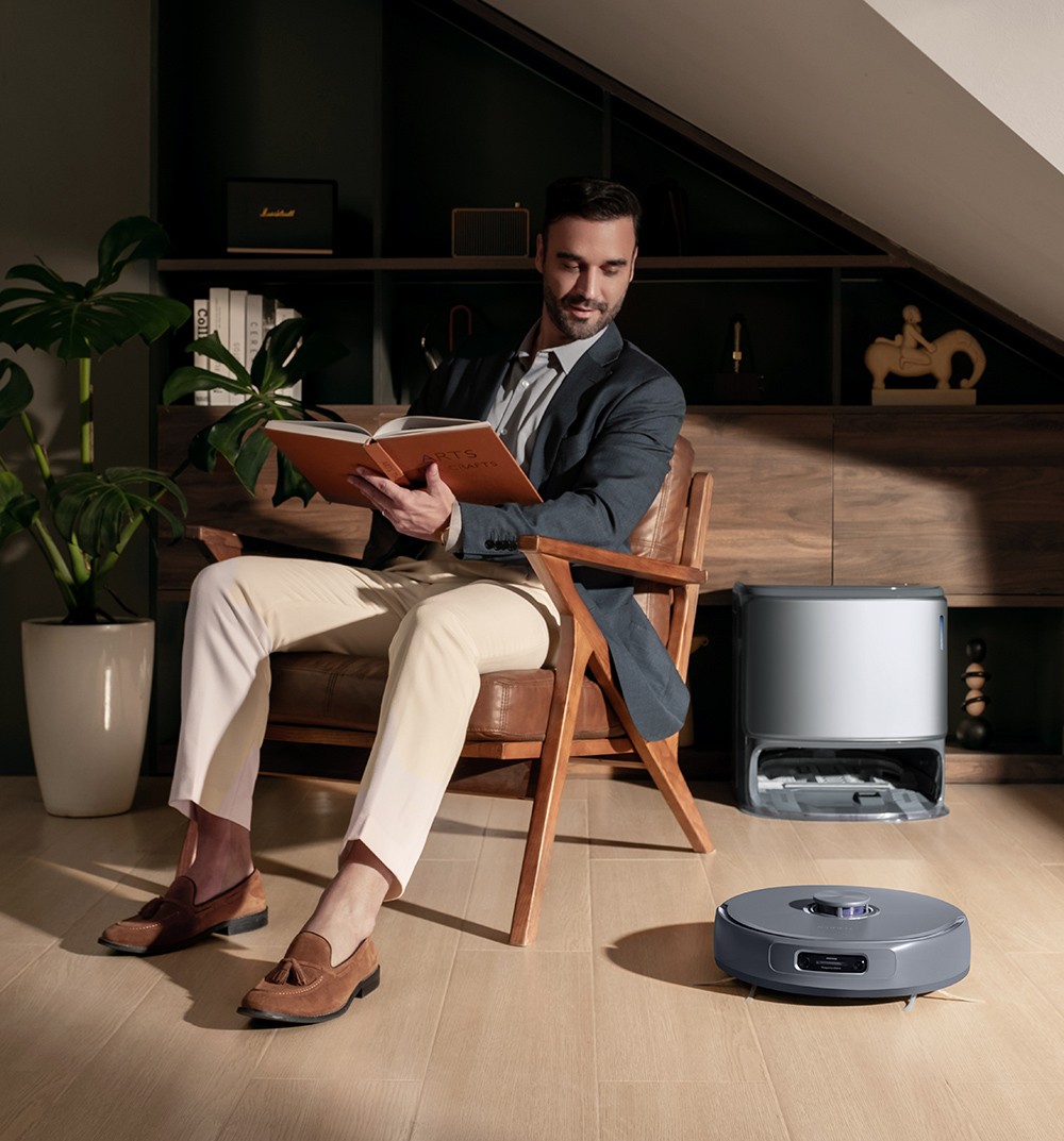 Refurbished Narwal Freo Z10 Ultra Robot Vacuum with Self-emptying Base Station, 18,000Pa Suction, AI Vision, DirtSense Technology, Tangle-free Brush, 45-75°C Hot Water Wash, LDS Navigation, 8N Mopping, Gray