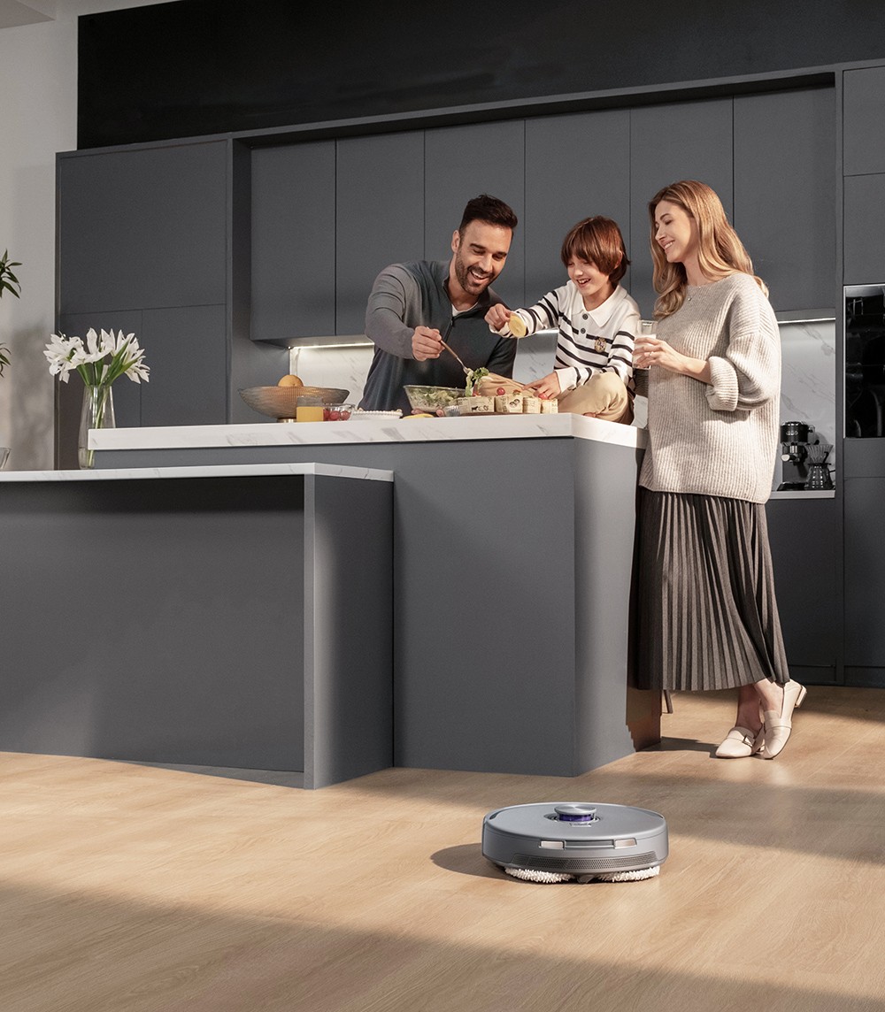 Refurbished Narwal Freo Z10 Ultra Robot Vacuum with Self-emptying Base Station, 18,000Pa Suction, AI Vision, DirtSense Technology, Tangle-free Brush, 45-75°C Hot Water Wash, LDS Navigation, 8N Mopping, Gray