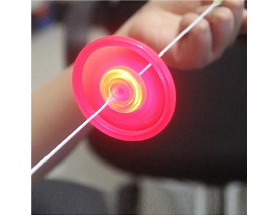 

Juguetes Hand Pull Luminous Flashing Rope Flyty For Children's Birthday Funny wheel Toy Led Light Up Toys Novel