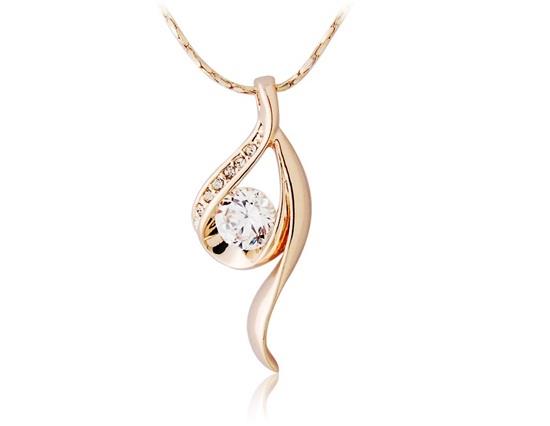 

Rigant 9-shaped Necklace with Diamond Decoration - Gold