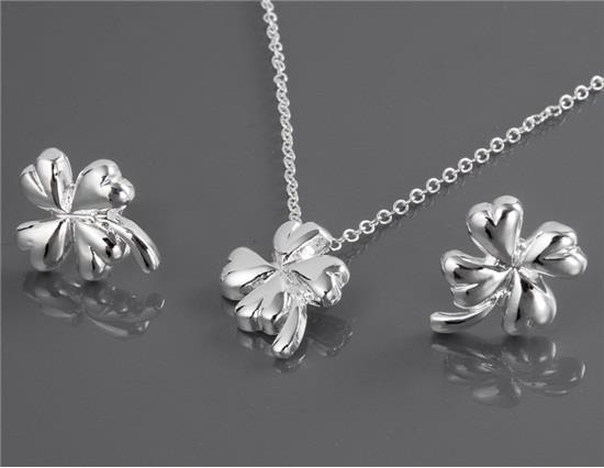 

925 Sterling Silver Plated White Copper Four-leaf Clover Shaped Necklace & Earrings Set M - Silver
