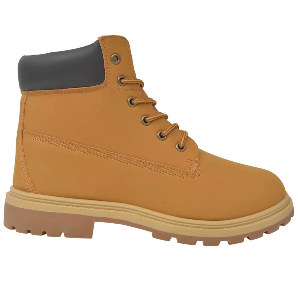 Men’s Boots Camel Size 7.5