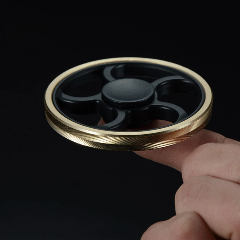 楽天市場】UFO飛行ジャイロ フライングスピナー ハンドスピナー