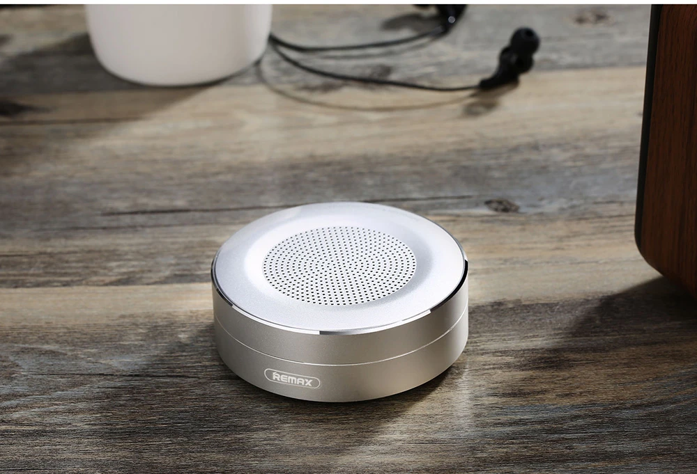REMAX RB-M13 Wireless Bluetooth Speaker TF Player HD Sound Data Transport Call Function - Silver