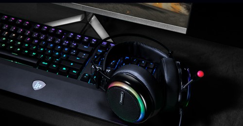 Tronsmart Glary Gaming Headset 7.1 Virtual Surround Sound Stereo Sound with Colorful LED Lighting USB Interface Mic for PC Laptop