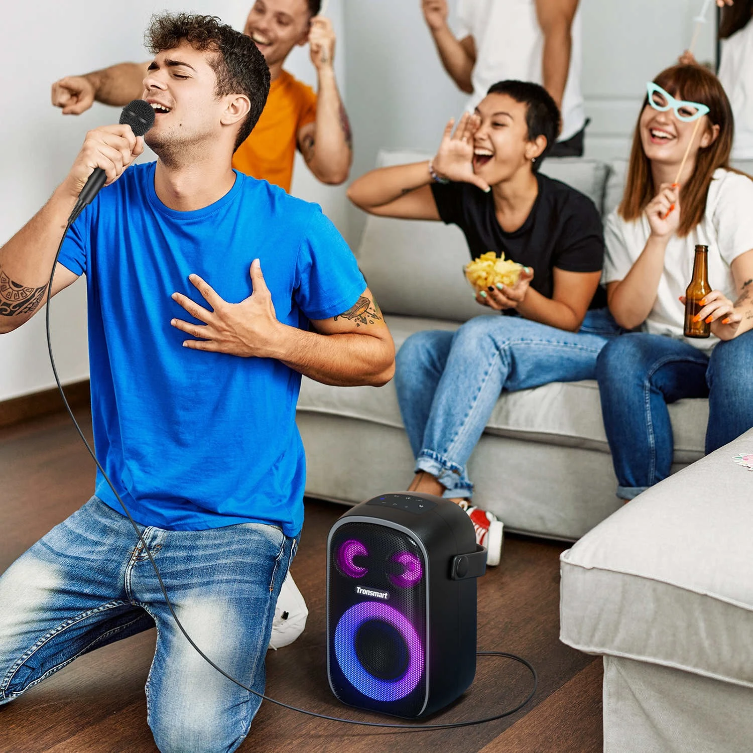 Tronsmart Halo 110 Bluetooth-Lautsprecher mit kabelgebundenem Karaoke-Mikrofon, unterstützt Karaoke, 60 W hervorragender Stereo-Sound, Bluetooth 5.3, 18 Stunden Spielzeit, IPX6 wasserdicht, schwarz