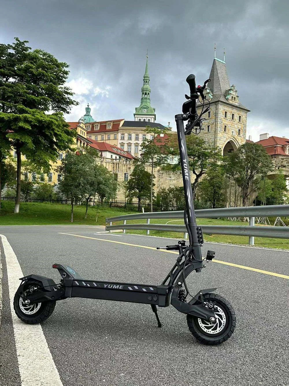 YUME HAWK Electric Scooter, 10x3.15" Tubeless All-terrain Tires 1200W*2 Motor 60V 22.5Ah Battery 43mph Max Speed 43miles Max Range Hydraulic Disc Brake 126kg Max Load APP Control