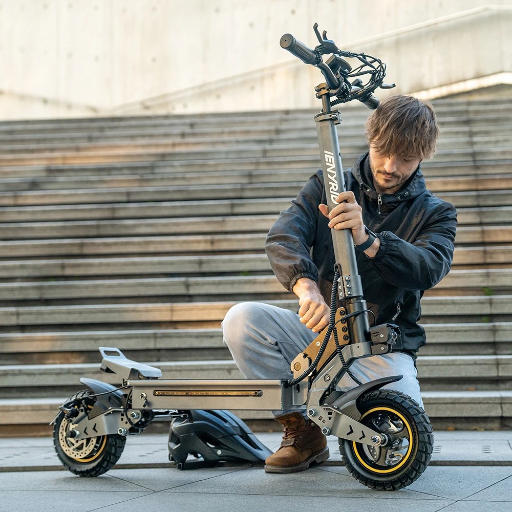 iENYRID S1 Scooter electric, 250W Motor, 48V 15Ah Baterie, 10 inch anvelope off-road, 25km/h Viteză maximă, 40km, Dual Disc Frâne, Suspensie hidraulică frontală și spate, Afișaj LCD
