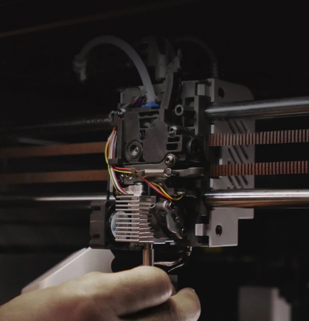 Imprimante 3D ANYCUBIC KOBRA S1 COMBO, impression 8 couleurs éclatantes, vitesse ultra-rapide de 600 mm/s, mise à niveau automatique, tête d'impression 320 °C, ultra-silencieuse 44 dB, construction CoreXY, 250 x 250 x 250 mm
