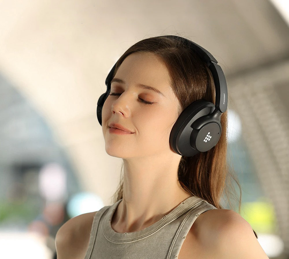 Căști ANC hibride Tronsmart SOUNFII Q20S, Bluetooth 5.3, anulare activă hibridă a zgomotului, timp de redare 60 de ore, sunet de înaltă rezoluție, căști pivotante la 90°, pereche cu 2 dispozitive, control al aplicației Tronsmart - negru