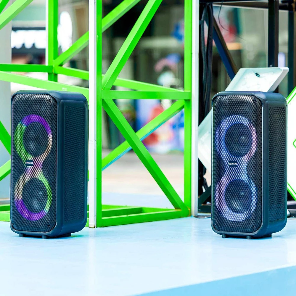 Sounarc L2 Demo - 80W снага и светла 6 Sounarc L2 има функцију караоке и микрофонског улаза.