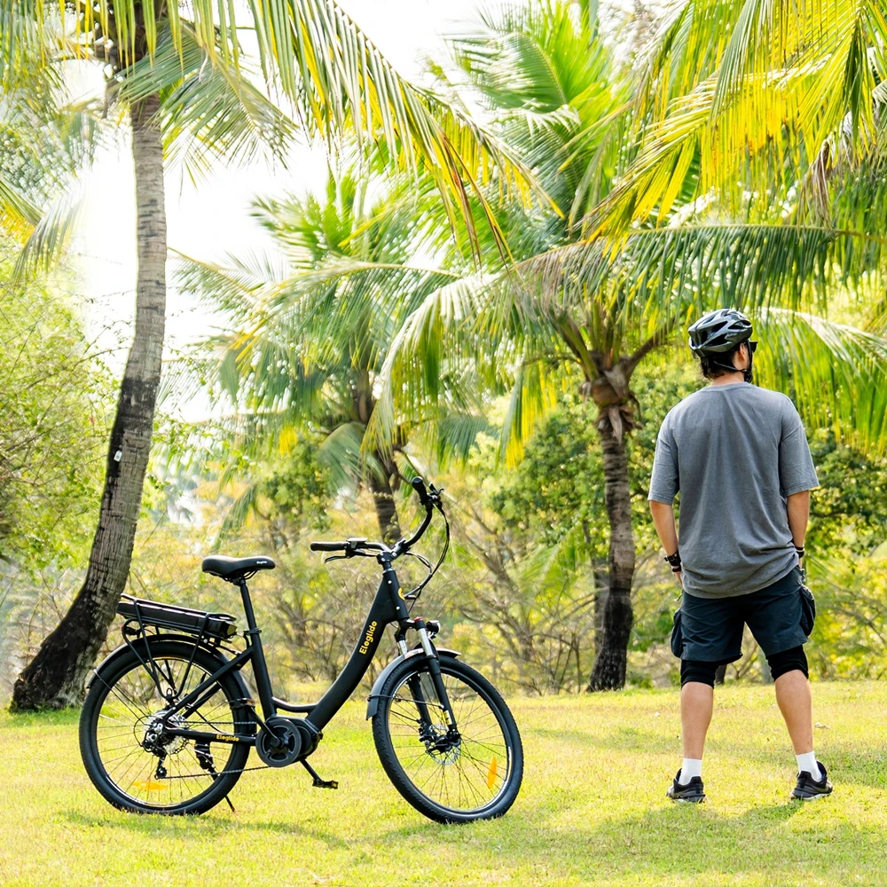 Vélo électrique Eleglide C2, moteur central 250 W, batterie 36 V 13 Ah, pneus 26 pouces, vitesse maximale 25 km/h, autonomie 100 km, freins à disque hydrauliques, suspension avec blocage, transmission Shimano 7 vitesses