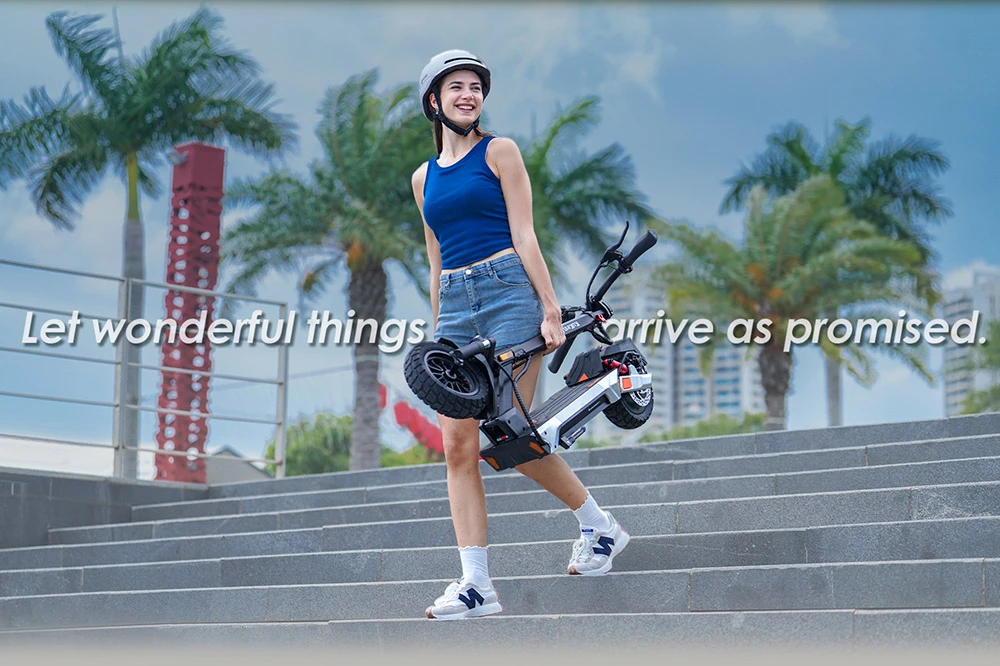 Trottinette électrique KuKirin M4 Max, moteur 800 W, batterie 48 V 18,2 Ah, pneus 10 pouces, vitesse maximale 45 km/h, autonomie 64 km, freins à disque avant et arrière, suspension à ressorts.