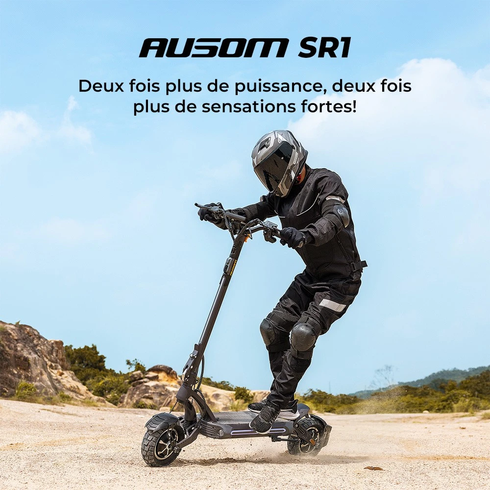 Trottinette électrique Ausom SR1, moteur 2 x 1 000 W, batterie 52 V 20,8 Ah, pneus 10 pouces, vitesse maximale 65 km/h, autonomie 95 km, freins à disque hydrauliques avant et arrière, suspension à bras oscillant
