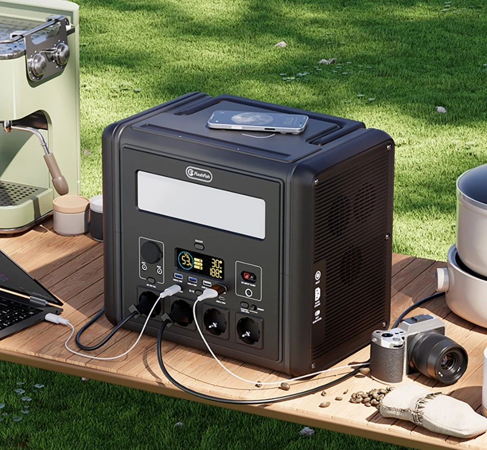 Station d'alimentation portable Flashfish T2000 2000 W, batterie LiFePO4 1536 Wh, puissance de crête 4000 W, recharge rapide sur secteur 1500 W, 14 sorties, pour une utilisation domestique et en extérieur.