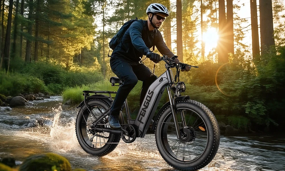 Vélo électrique FENGQS H2, moteur 2 x 1000 W, batterie 52 V 20 Ah, pneus 26 x 4 pouces, vitesse maximale 50 km/h, autonomie maximale 145 km, freins à disque hydrauliques, suspension avant, transmission Shimano 7 vitesses - Gris