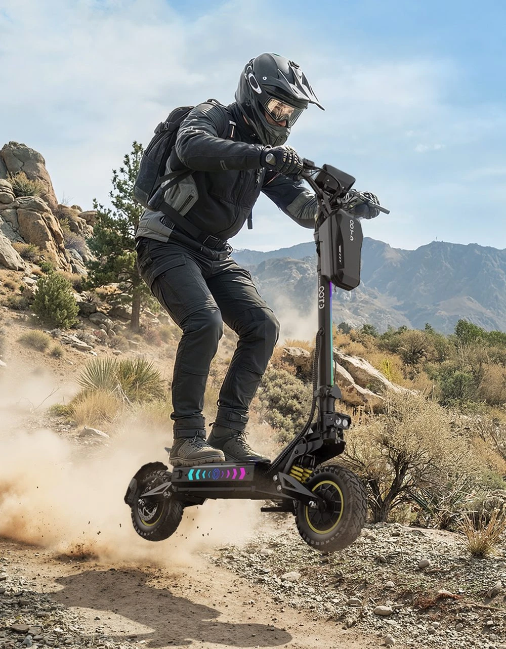 Trotinetă electrică OOTD T10 Pro, 2 motoare de 1300 W, baterie de 52 V și 23,4 Ah, anvelope de 11 inch, viteză maximă de 65 km/h, autonomie de 70 km, frâne hidraulice cu disc, suspensie cu arc