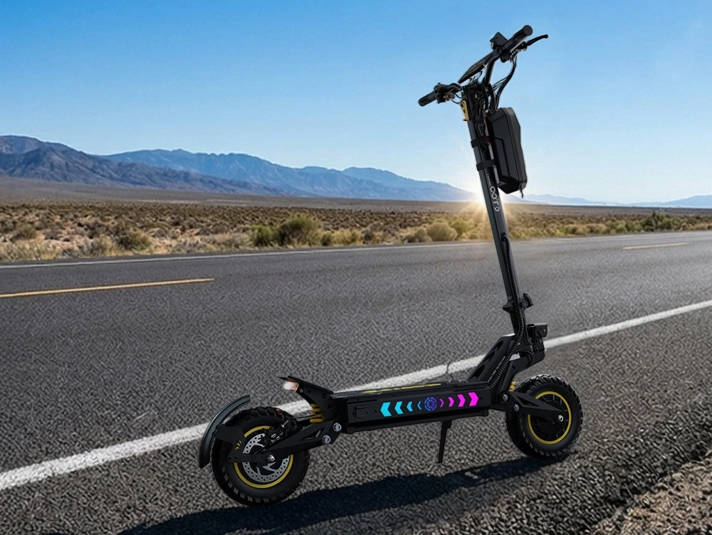Trotinetă electrică OOTD T10 Pro, 2 motoare de 1300 W, baterie de 52 V și 23,4 Ah, anvelope de 11 inch, viteză maximă de 65 km/h, autonomie de 70 km, frâne hidraulice cu disc, suspensie cu arc