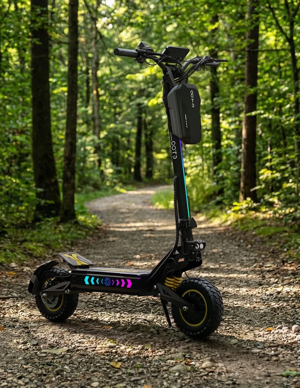 Trotinetă electrică OOTD T10 Pro, 2 motoare de 1300 W, baterie de 52 V și 23,4 Ah, anvelope de 11 inch, viteză maximă de 65 km/h, autonomie de 70 km, frâne hidraulice cu disc, suspensie cu arc