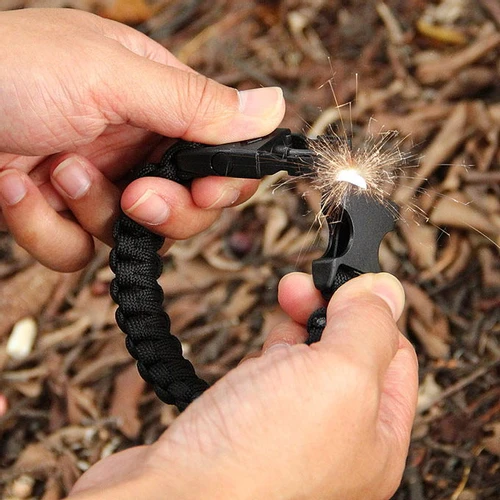 UOOOM 2 pcs Outdoor Survival Multifunctional Paracord Bracelet Kit with  Fire Starter Whistle Scraper
