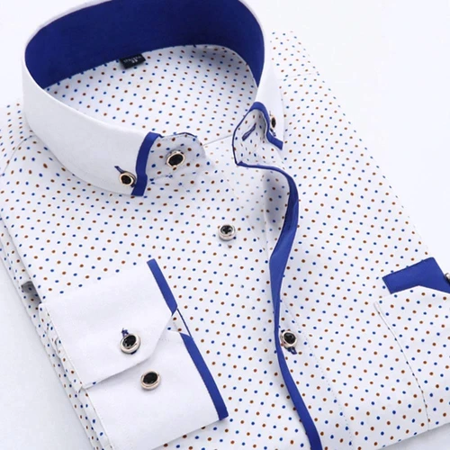 Camisa blanca con puntos fashion azules