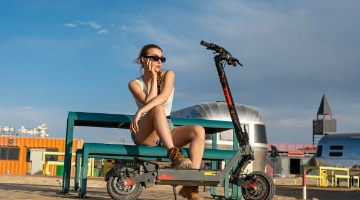 KuKirin G2 Ultra Review: The Best Smart Screen Folding Electric Scooter