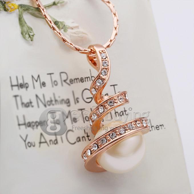 Fashion Annular Pearl Diamond Pendant Alloy Necklace - Gold