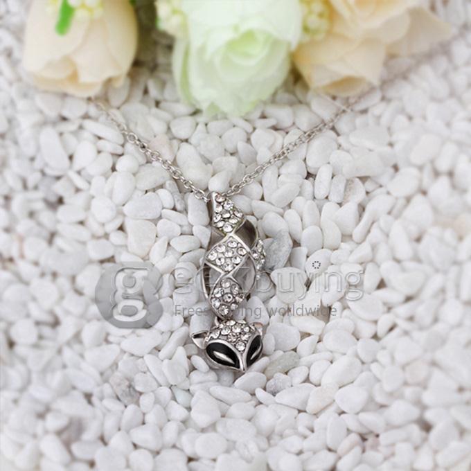 Fashion 18KRGP Silver Fox-shaped Diamond Pendant Alloy Necklace 