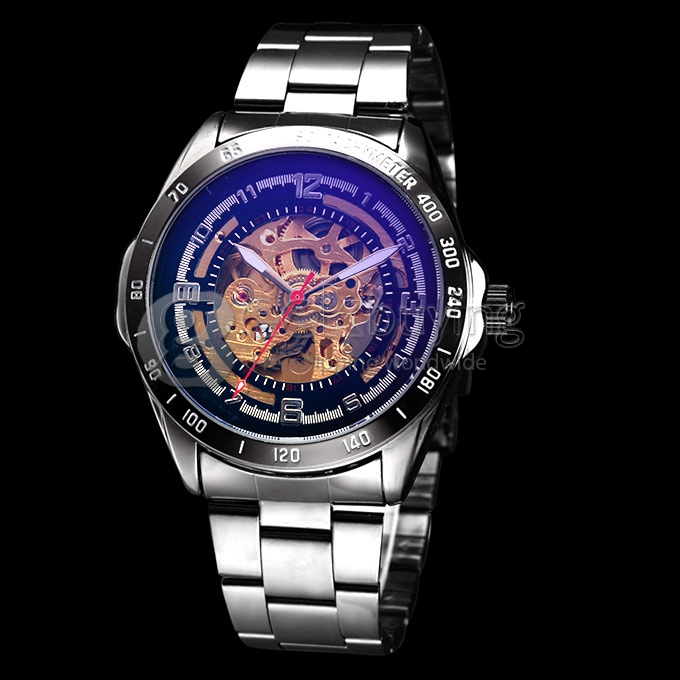 men's analog wrist watch