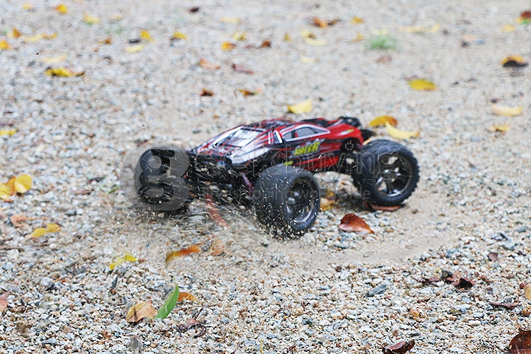9116 1/12 Brushed RC Monster Truck 2.4GHz 38KM/H High Speed 2WD RTR - Red