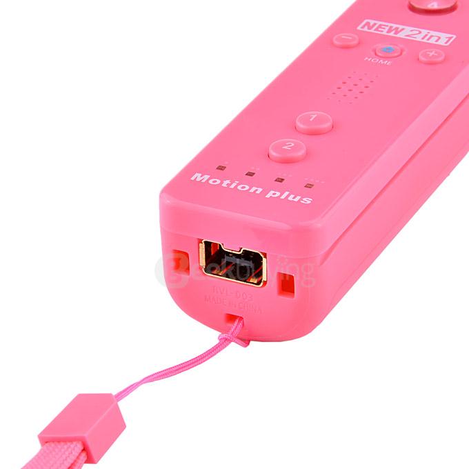 Remote Controller Nunchuck Set With Motion Tech Accelerator Silicone Sleeve Strap For Wii MotionPlus (2 x AA) - Pink