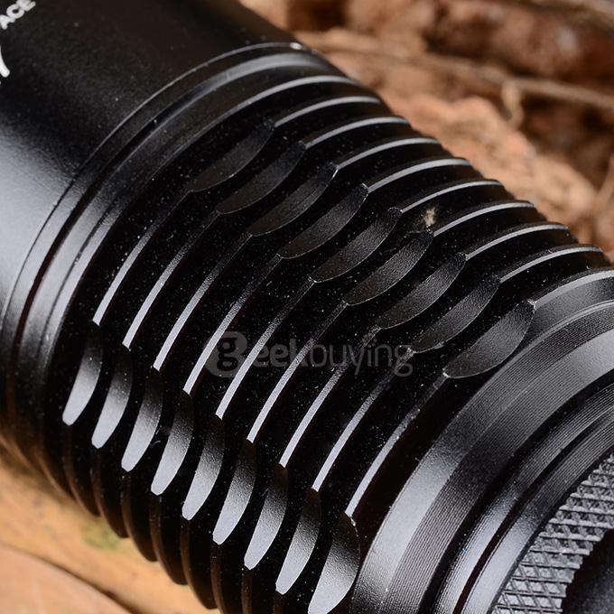 UltraFire LZZ-F13 IPX7 Waterproof Cree XM-L U2 700lm 5-Mode Cool White Flashlight - Black