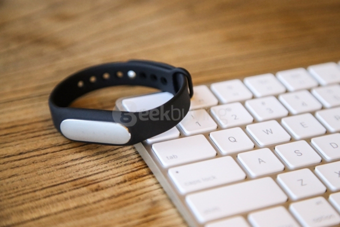 [HK Stock](Official Global Version) Original Xiaomi Mi Band 1S Heart Rate Monitor Smart Bracelet Bluetooth 4.0 IP67 Fitness Tracker with LED Light for Android & iOS - Black