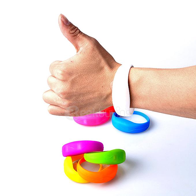 LED Tunnel silicone bracelet vibration sensor concert Evening performances Decorations - White