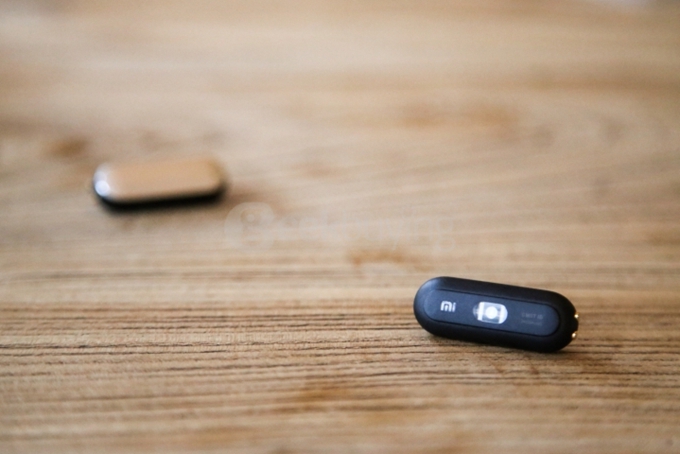 [HK Stock](Official Global Version) Original Xiaomi Mi Band 1S Heart Rate Monitor Smart Bracelet Bluetooth 4.0 IP67 Fitness Tracker with LED Light for Android & iOS - Black