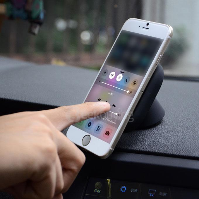 QI Standard 360 Degrees Rotary Wireless Car Charger for Samsung S6 - Black