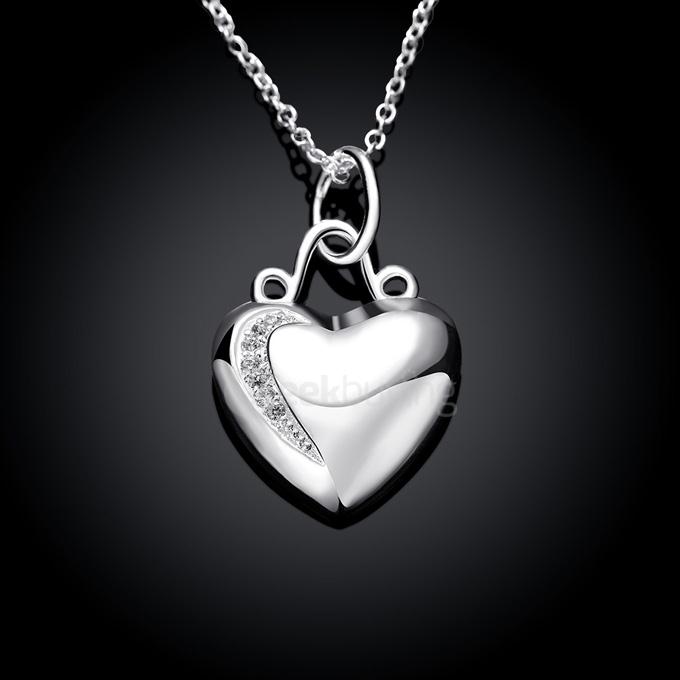 Aesthetic Heart-Shaped Necklace