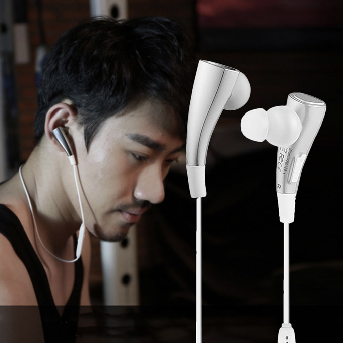 Dacom Magnetic Wireless Bluetooth Sports Stereo Earphones BT4.1 Sweatproof Headphones Handsfree with Mic - Silver+White