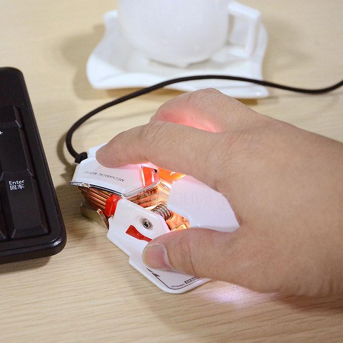 JIANSHENGYIZU JS-L10 Classic 8 Key USB Wired Professional Gaming Mouse with Colorful LED Light - White+Red