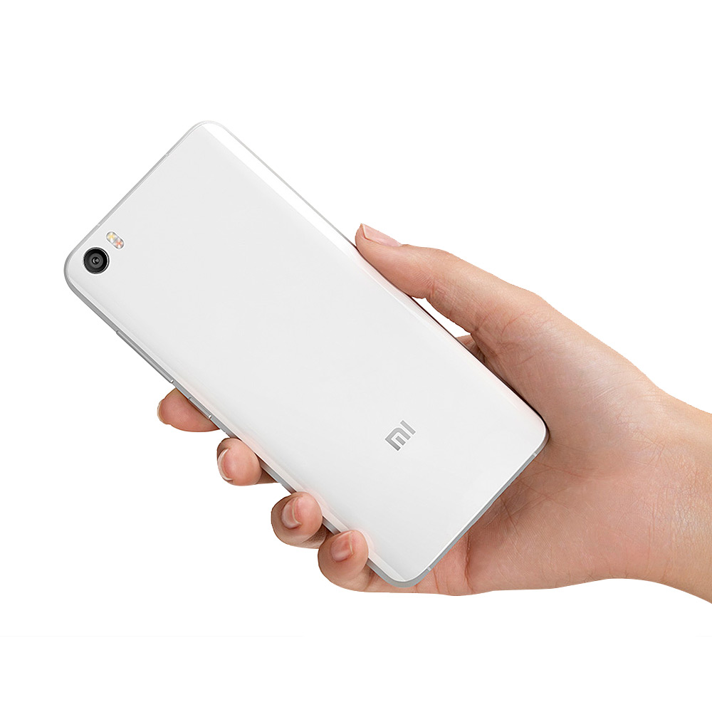 [HK Stock][Package B]Xiaomi Mi5 5.15inch FHD Android 6.0 OS 3GB 32GB 4G LTE 64-Bit Qualcomm Snapdragon 820 Quad Core 3D Glass Cover Smartphone(White) + Soft Case + Tempered Glass