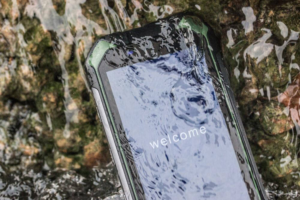 [HK Stock]Blackview BV6000S 4.7inch HD IP68 Waterproof 4G LTE Android 6.0 Rugged Smartphone MT6735 Quad-core 2GB 16GB 8.0MP NFC 4200mAh Fast Charge - Black
