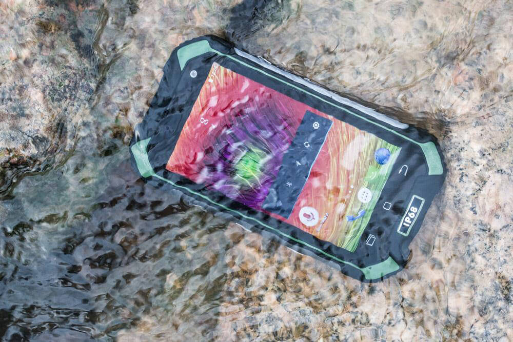 [HK Stock]Blackview BV6000S 4.7inch HD IP68 Waterproof 4G LTE Android 6.0 Rugged Smartphone MT6735 Quad-core 2GB 16GB 8.0MP NFC 4200mAh Fast Charge - Black
