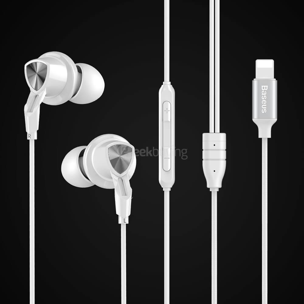 Baseus P04 8 Pin Earphone with Mic Black
