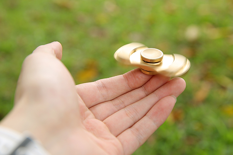 UltraFire Copper Hand Spinner Bearing Gyro Focus EDC Toy for Killing Time