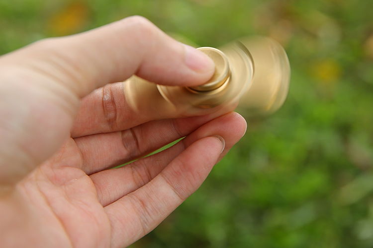 UltraFire Copper Hand Spinner Bearing Gyro Focus EDC Toy for Killing Time