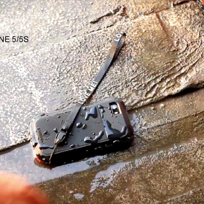 Love Mei Water/Dirt/Shockproof Protective Case for iPhone 5/5S - Gold