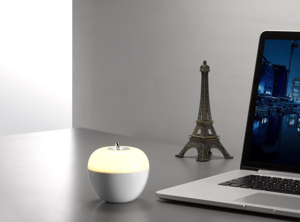 D6 LED Night Light Portable Blowing Control USB Charging Light -White