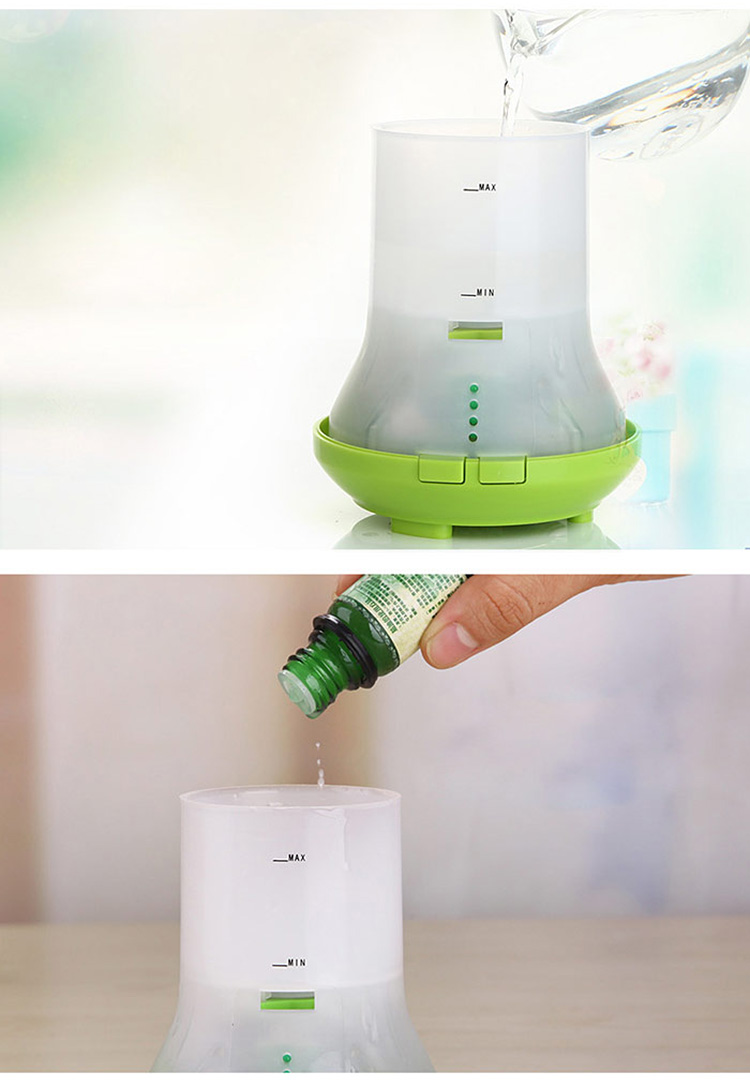 Mini Ultrasonic Air Humidifier 3 in 1 Humidifier Aromatherapy Machine LED Light USB Chargeable 80ML -Green