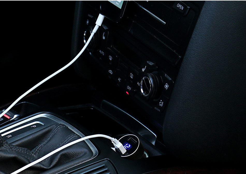 USAMS US-CC019 Dual USB Ports Smart Car Charger 5V 3.4A Fast Charge Wide Compatibility Multi-Protections with LCD Digital Display - Black